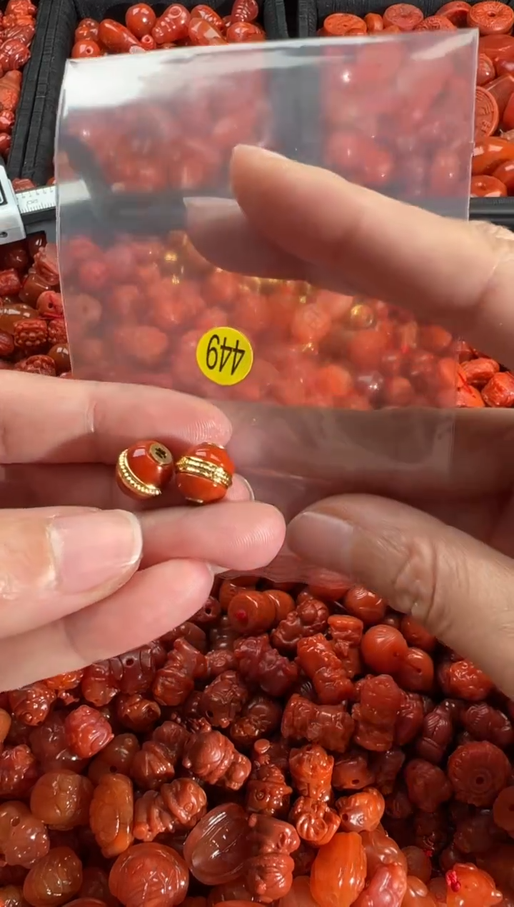 【闪购商品】南红玛瑙颈饰未镶嵌1