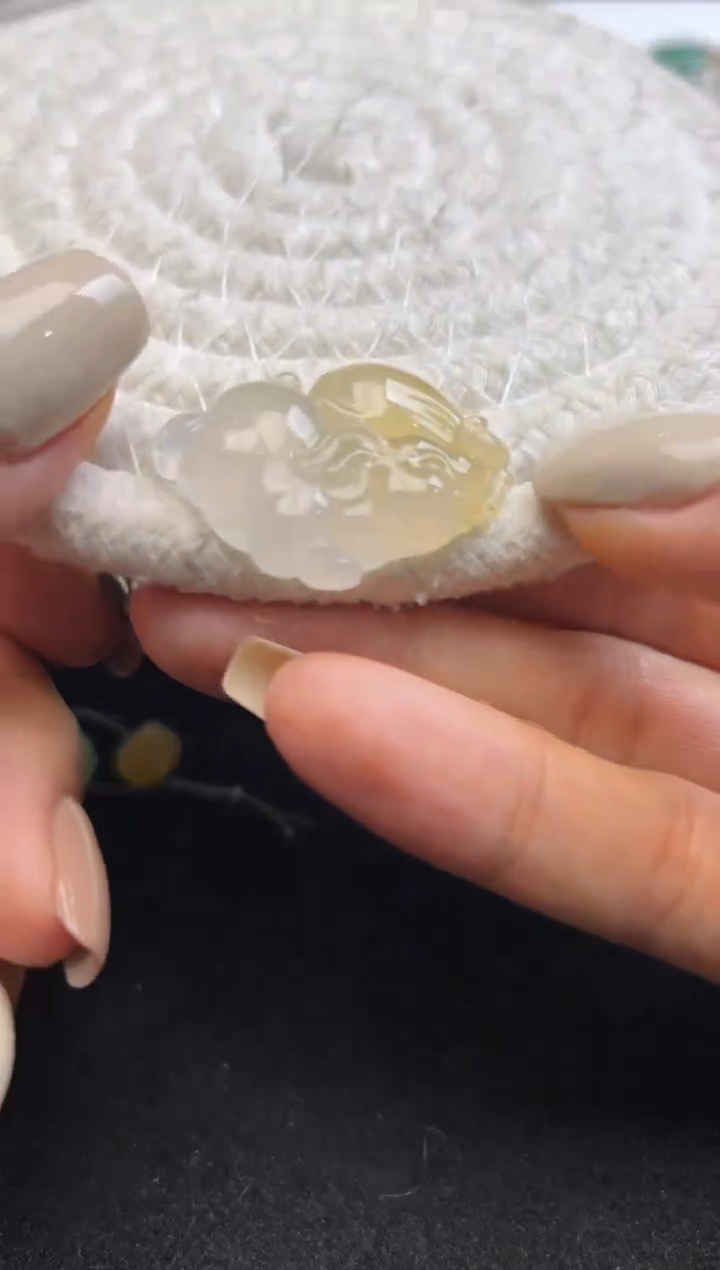 未镶嵌定制翡翠6800+680冰黄大象