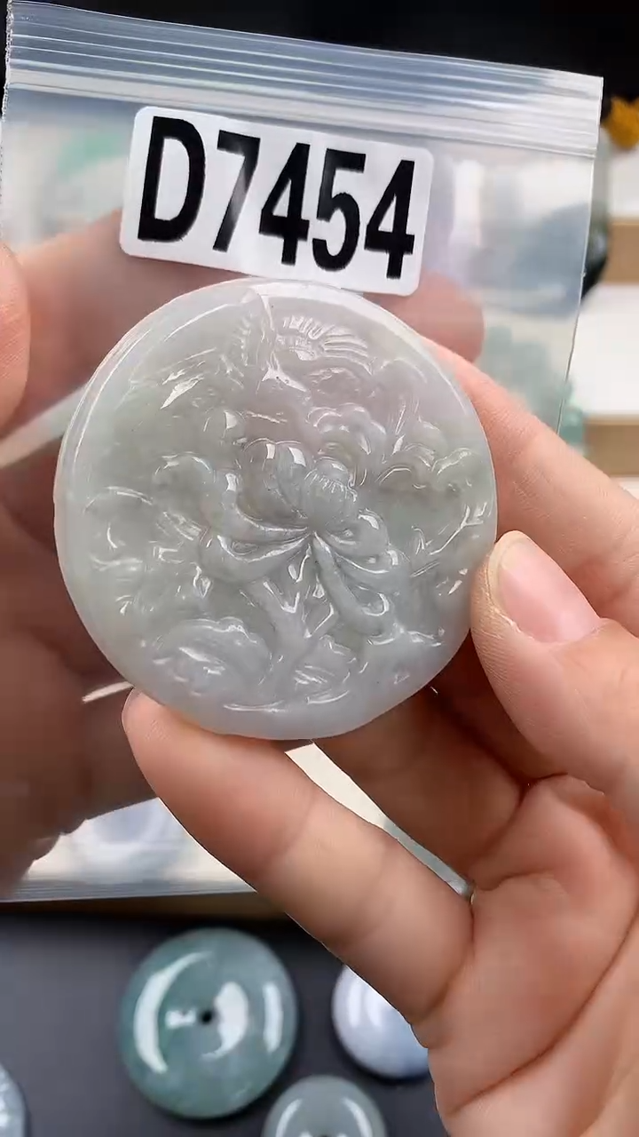 颈饰未镶嵌翡翠天然翡翠吊坠挂件