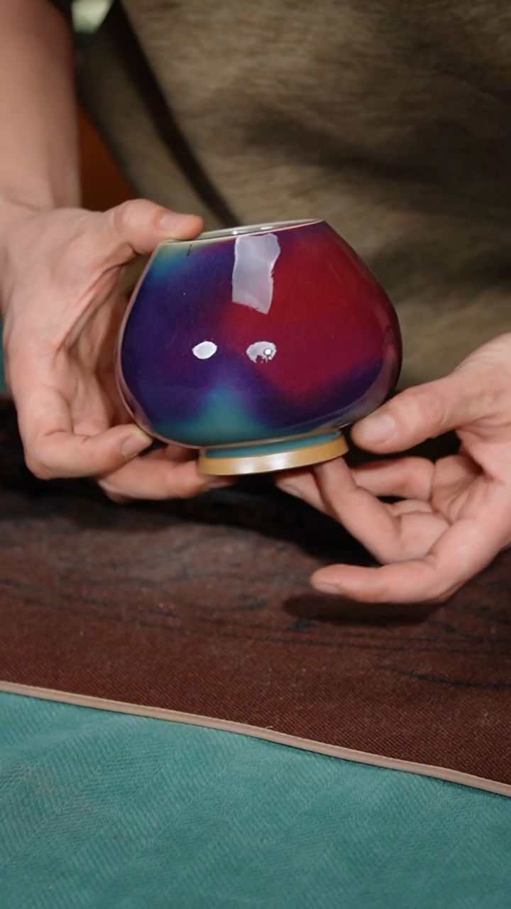 【闪购商品】37-1鸡心罐（宋钧点斑 简包）