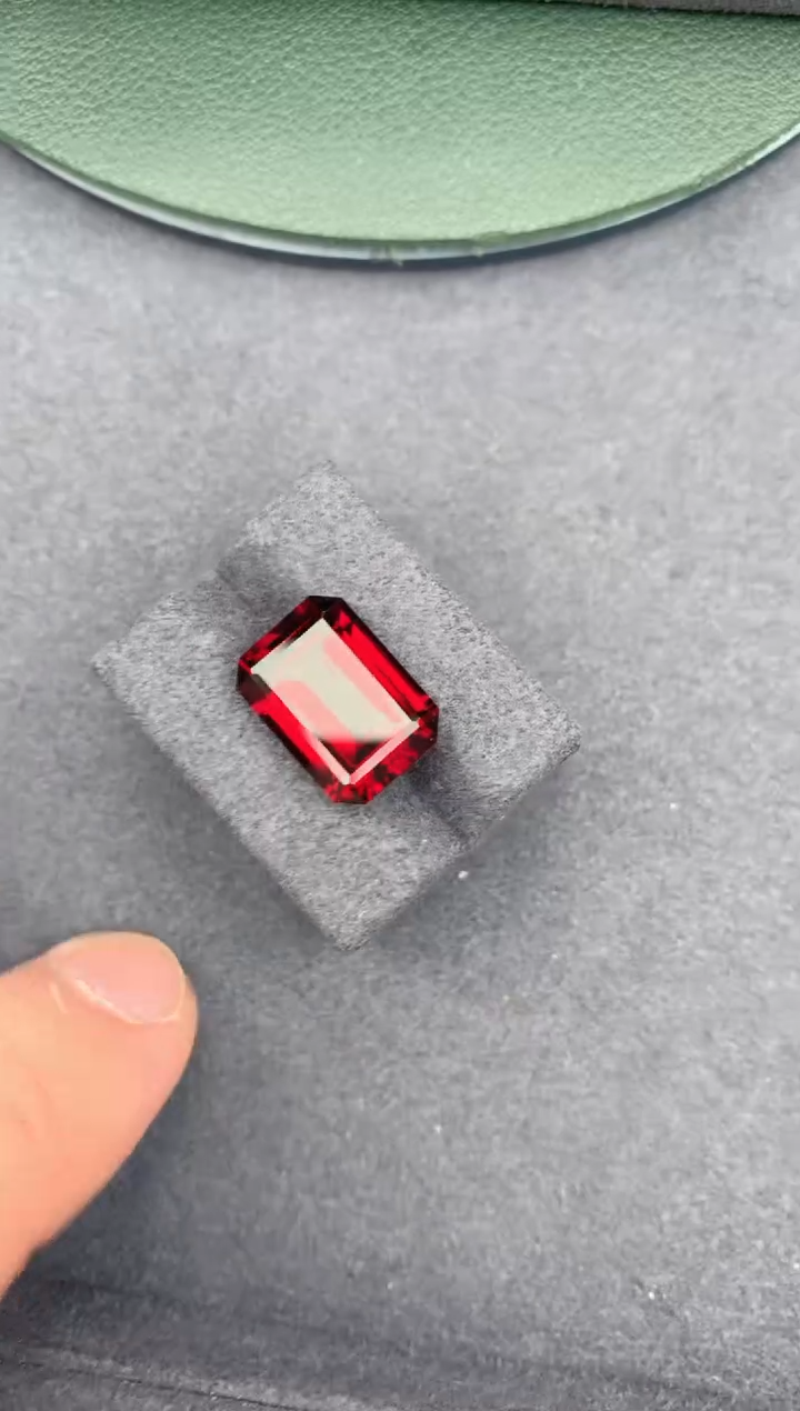 【闪购商品】石榴石裸石未镶嵌10ct镁铝