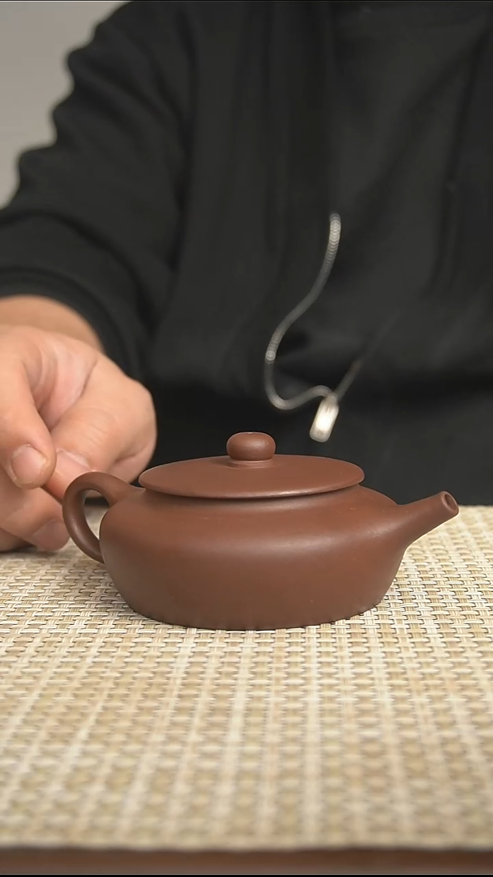 茶壶紫砂宜兴紫砂壶精工半手紫泥扁晨160cc（微瑕）