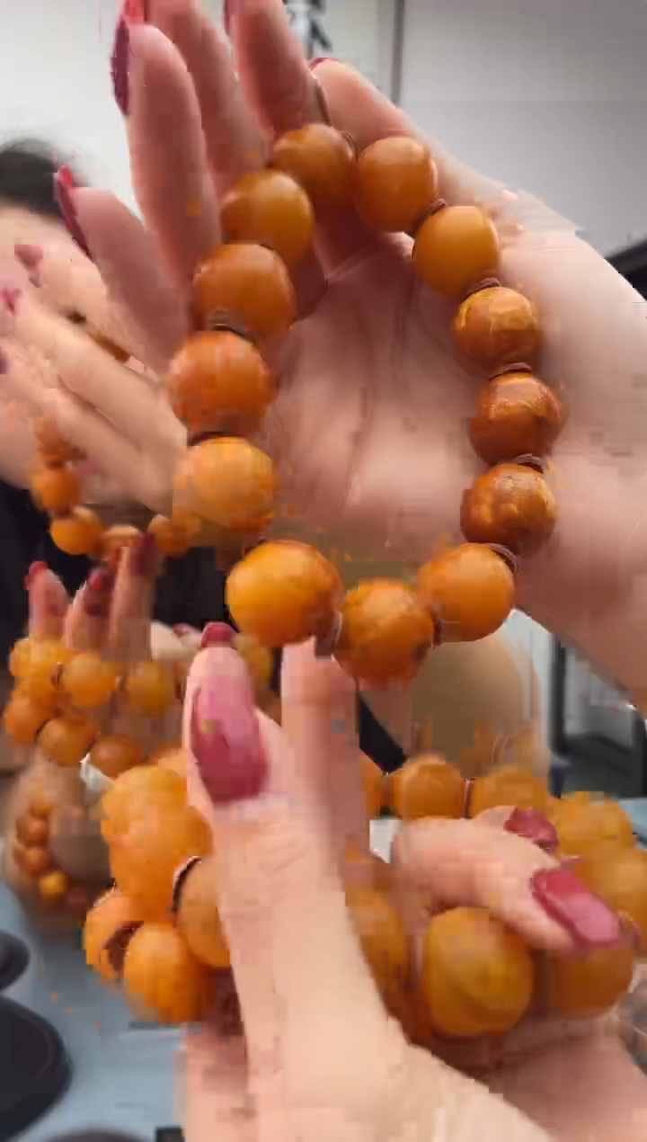 未镶嵌蜜蜡珠宝奇石假一罚十，037.17微瑕多样性发一件