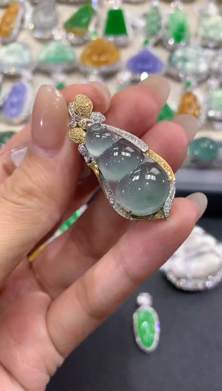 【闪购商品】翡翠吊坠(不含链)18K金镶嵌w107      