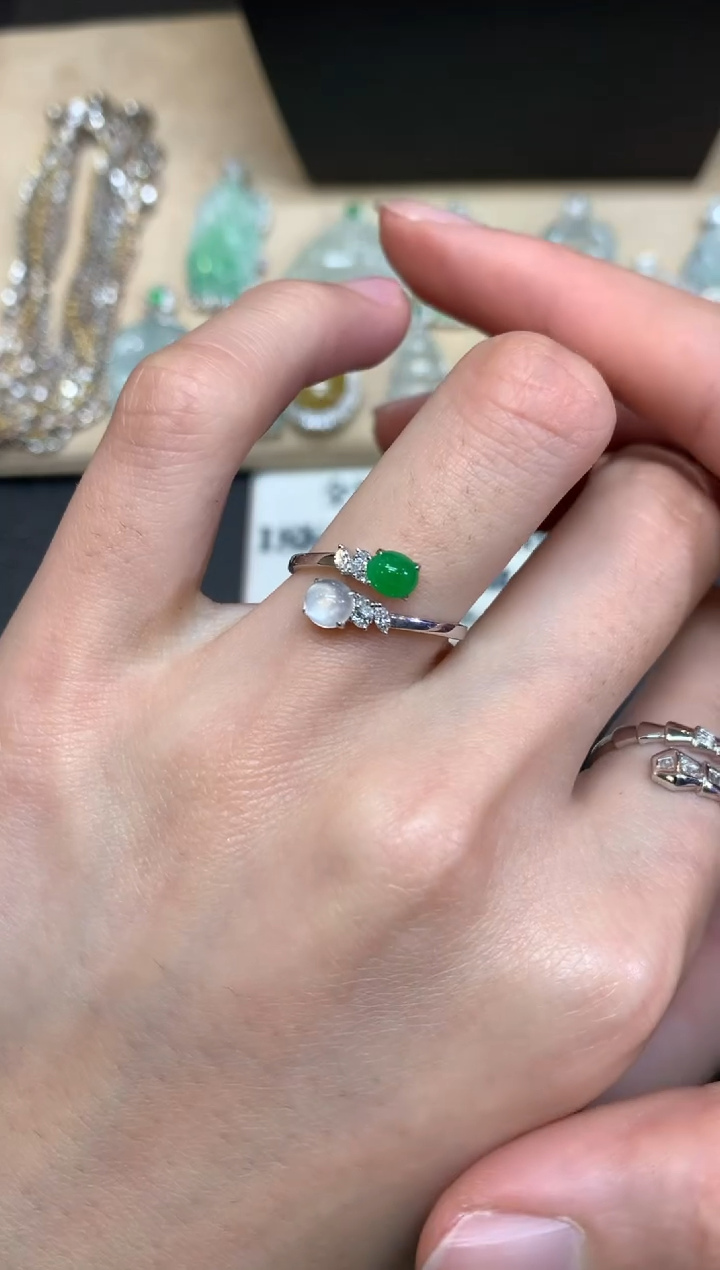 【闪购商品】翡翠戒指18K金镶嵌蛋面【无服务费】