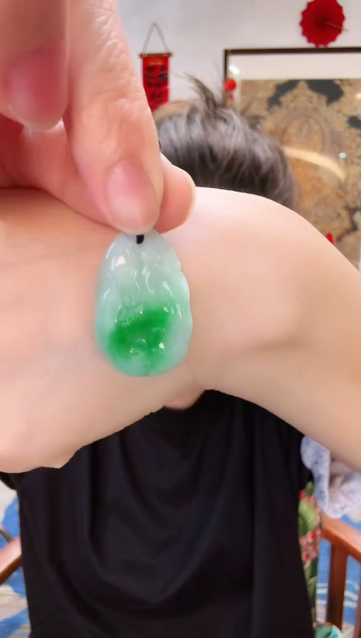 【闪购商品】翡翠颈饰未镶嵌吊坠