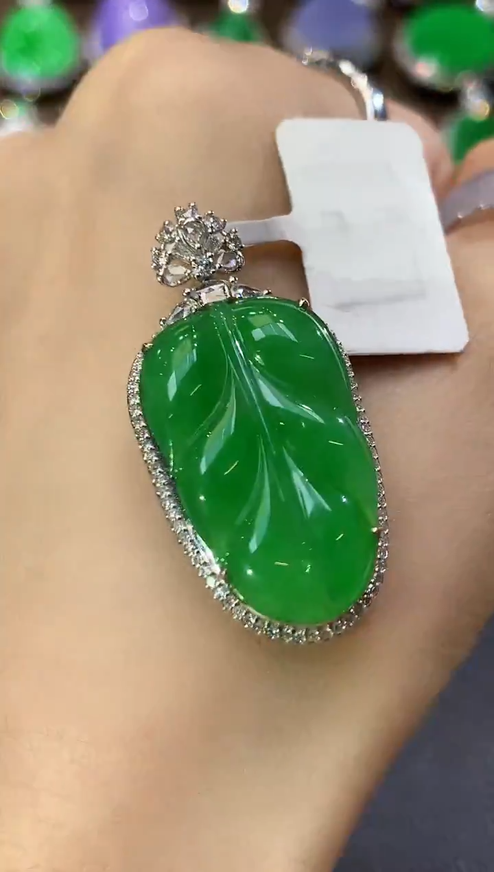 吊坠(不含链)18K金镶嵌翡翠D28