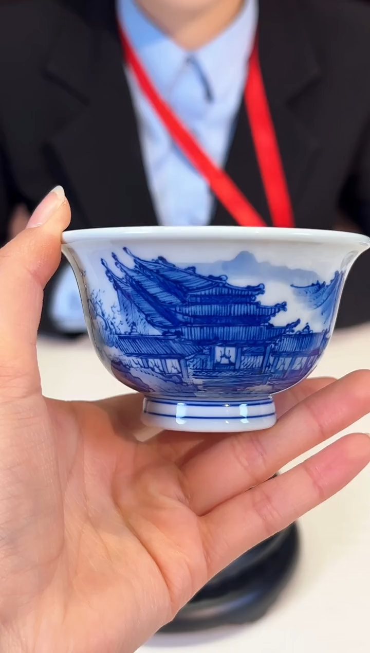 【闪购商品】盖碗常年展青花楼阁压手杯