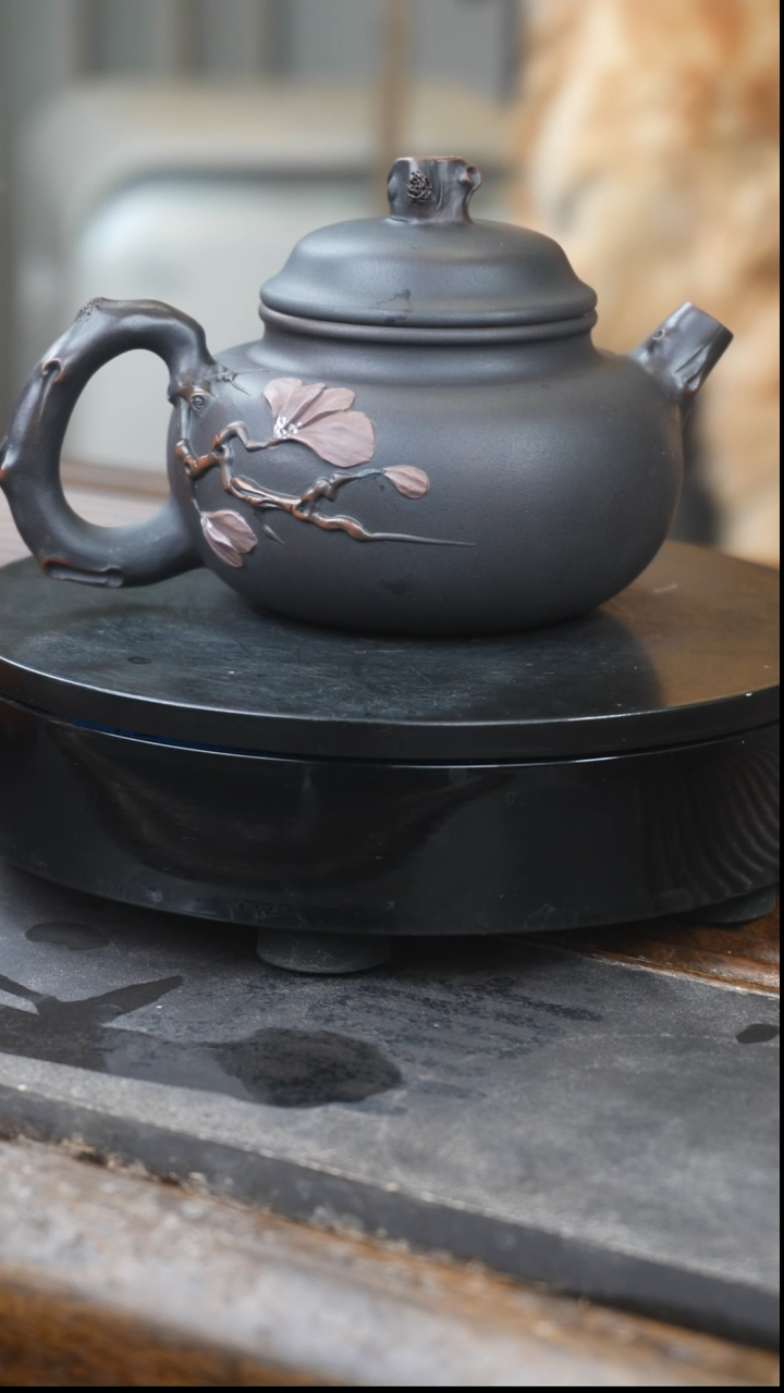 【闪购商品】茗闻汇-建水紫陶-仿生堆雕兰花仿古壶