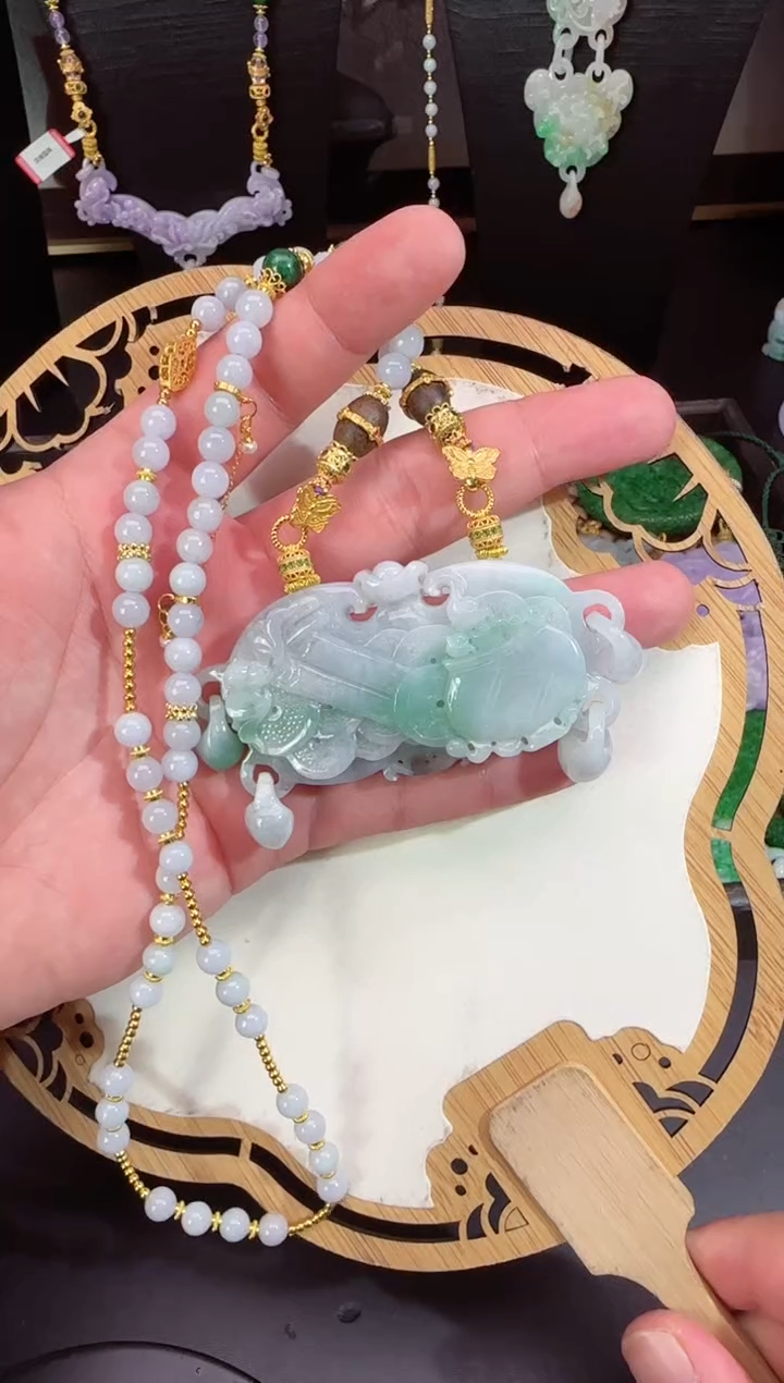 【闪购商品】翡翠颈饰未镶嵌拍照