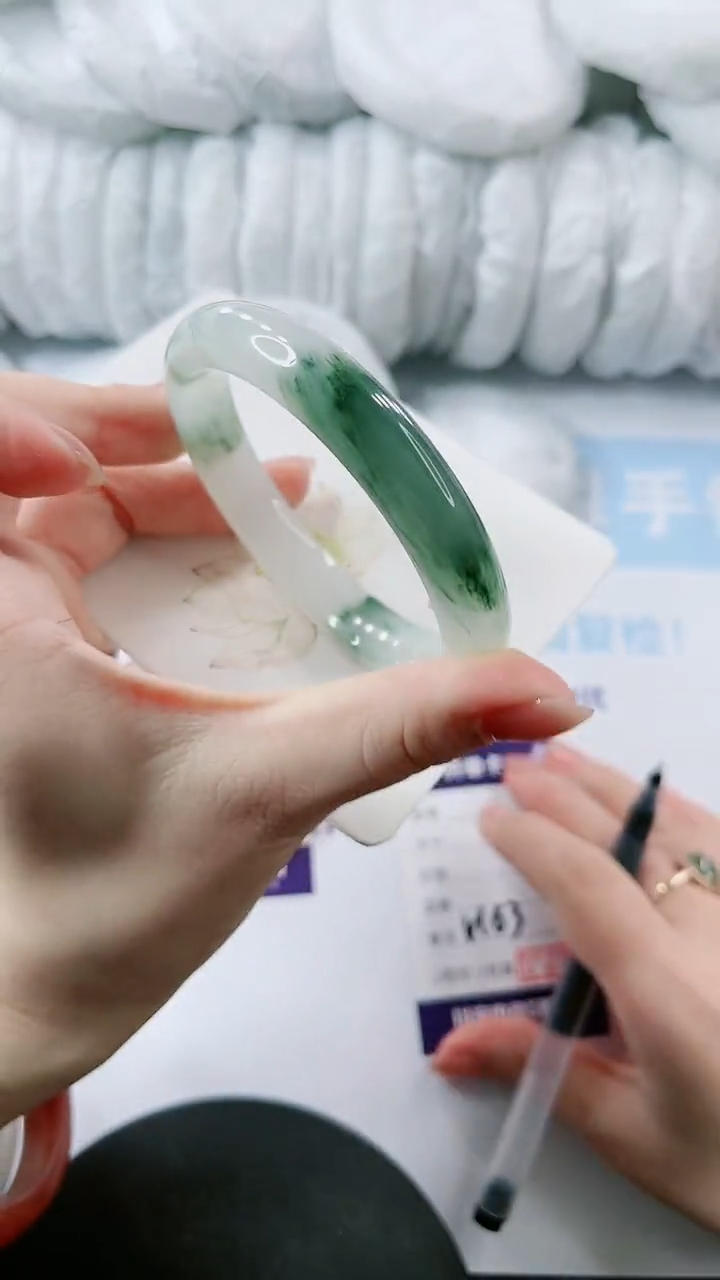 【闪购商品】石英质玉手镯未镶嵌多样性发货V163