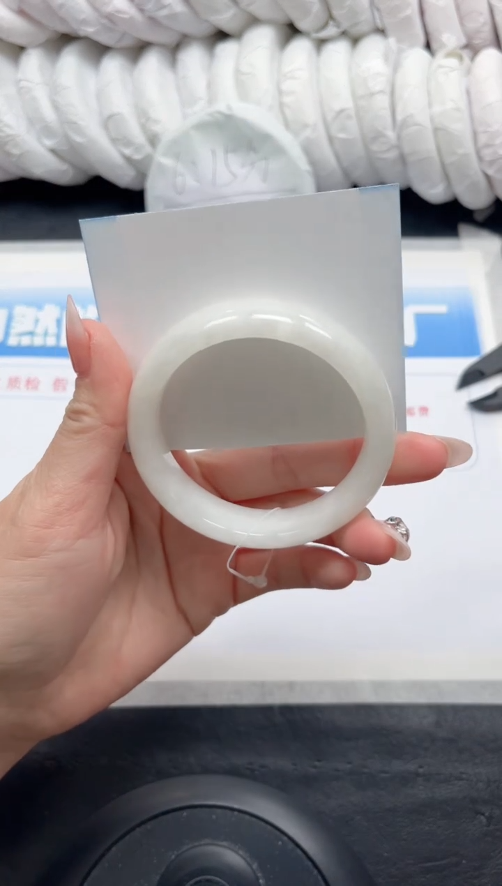 【闪购商品】和田玉手镯未镶嵌18-55