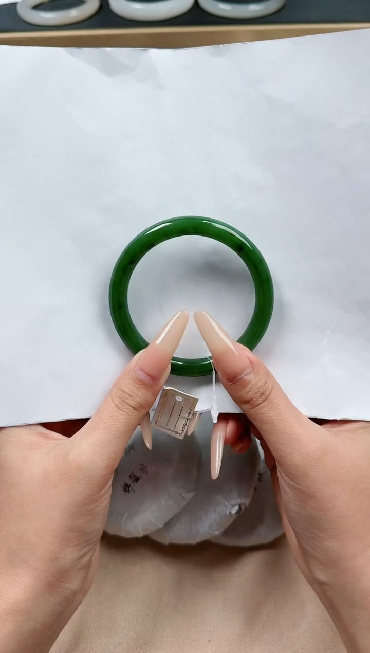 【闪购商品】和田玉手镯未镶嵌53/54圈口YY