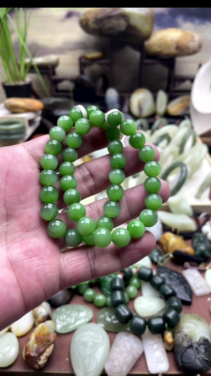 【闪购商品】和田玉颈饰未镶嵌俄料碧玉卡10 阳绿猫