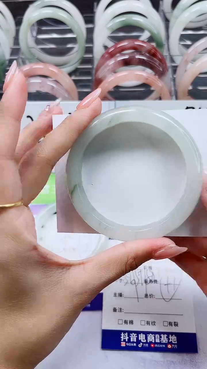 【闪购商品】石英质玉手镯未镶嵌A210-56/57