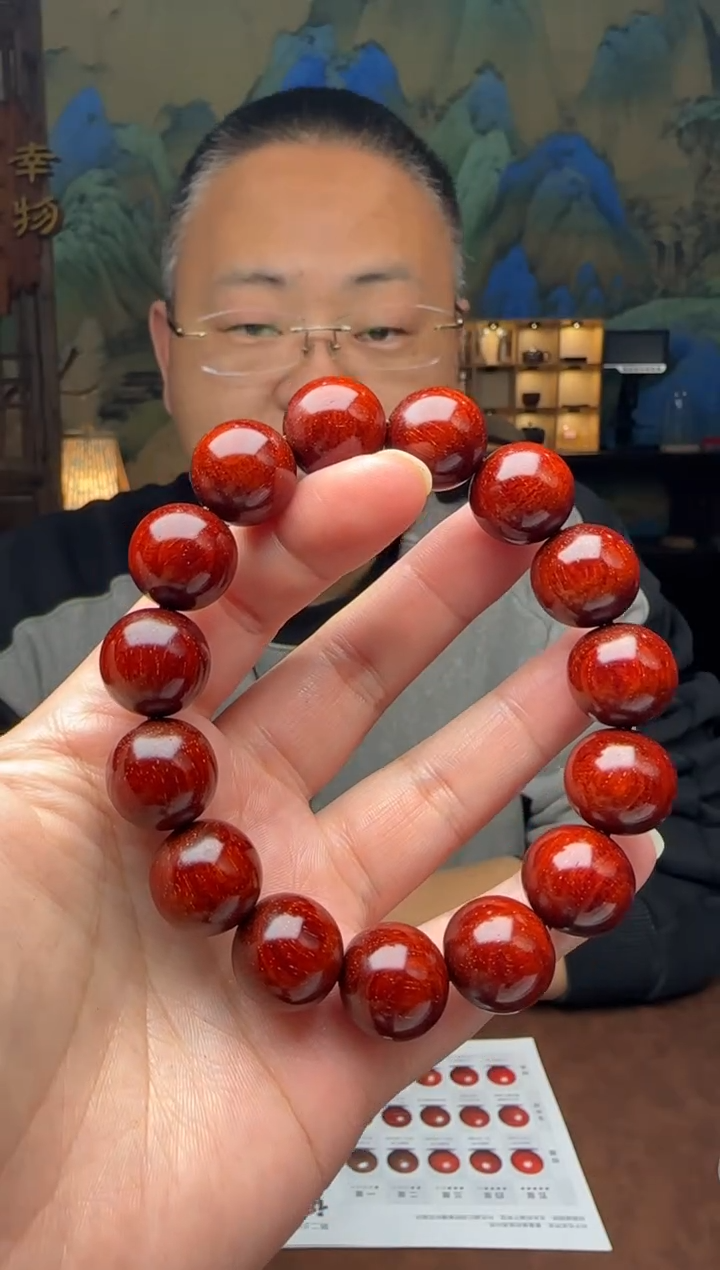 【闪购商品】小叶紫檀手串/手链1.5*15颗180度龙鳞金星原汁原味