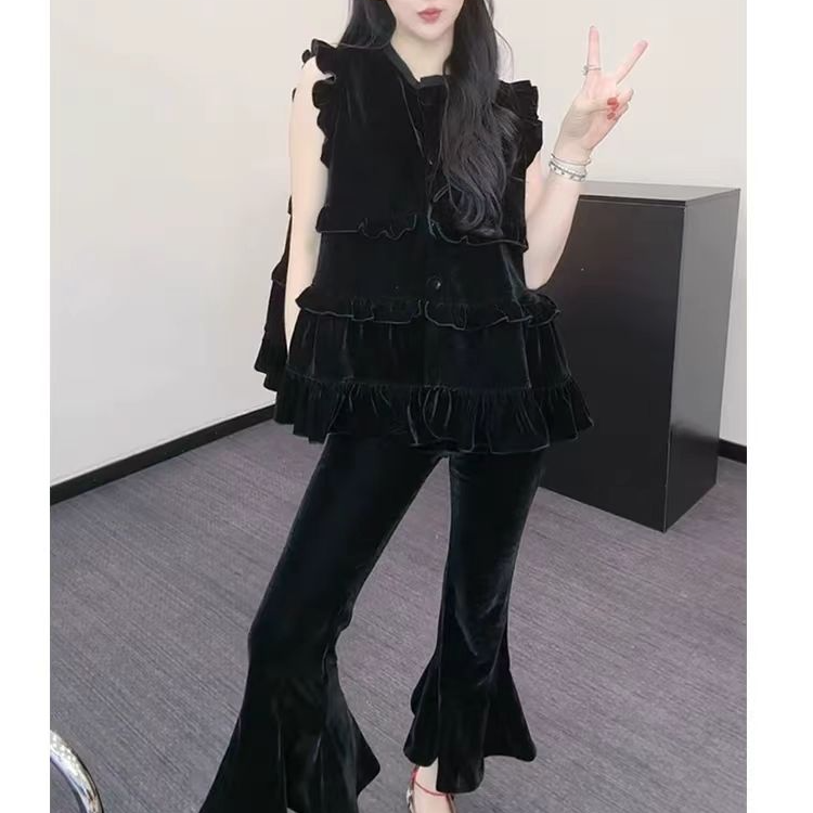 〖猫姐衣橱〗木耳花边加绒宽松马甲+丝绒高腰大喇叭花朵裤