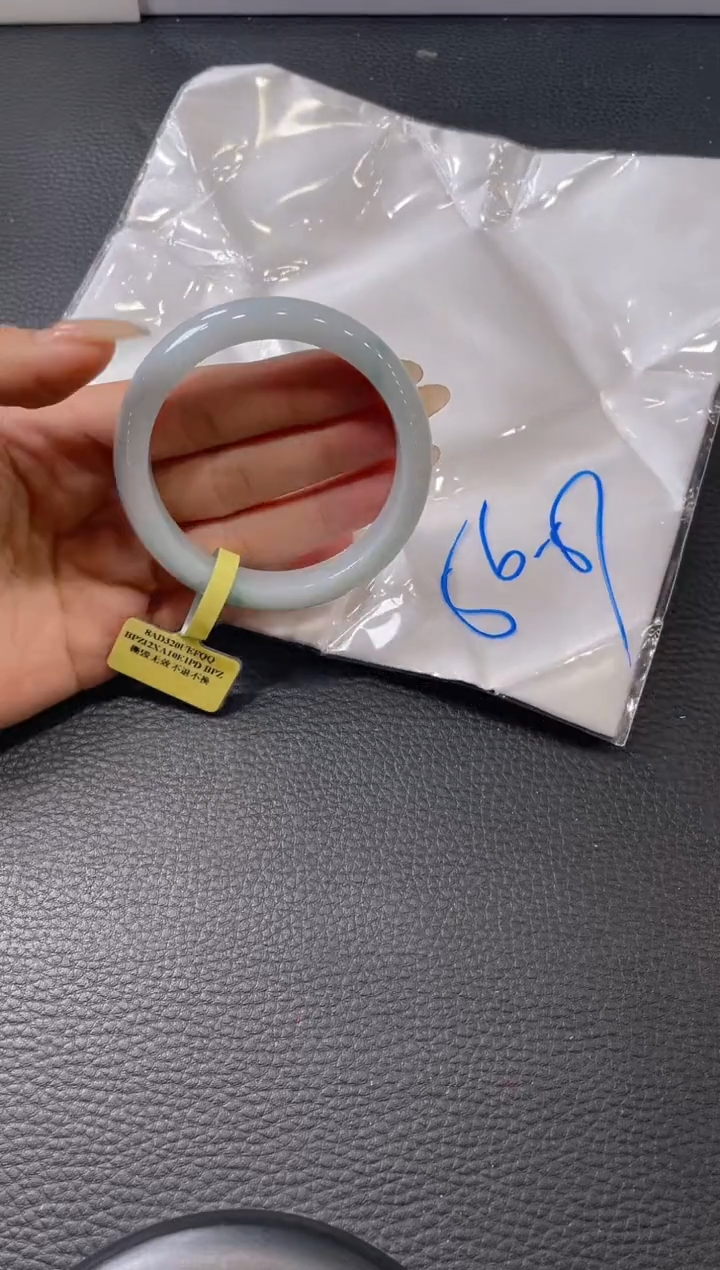 【闪购商品】翡翠手镯未镶嵌手镯