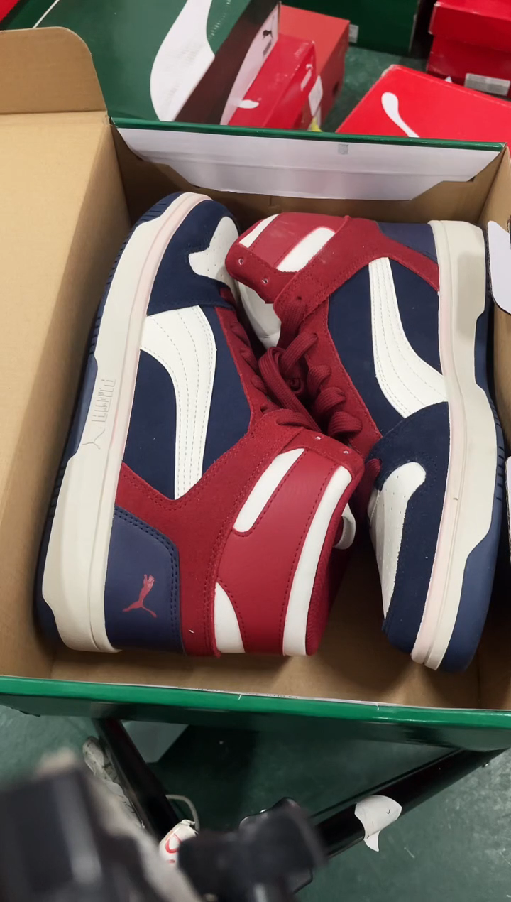 彪马时尚休闲运动鞋42M  HH22