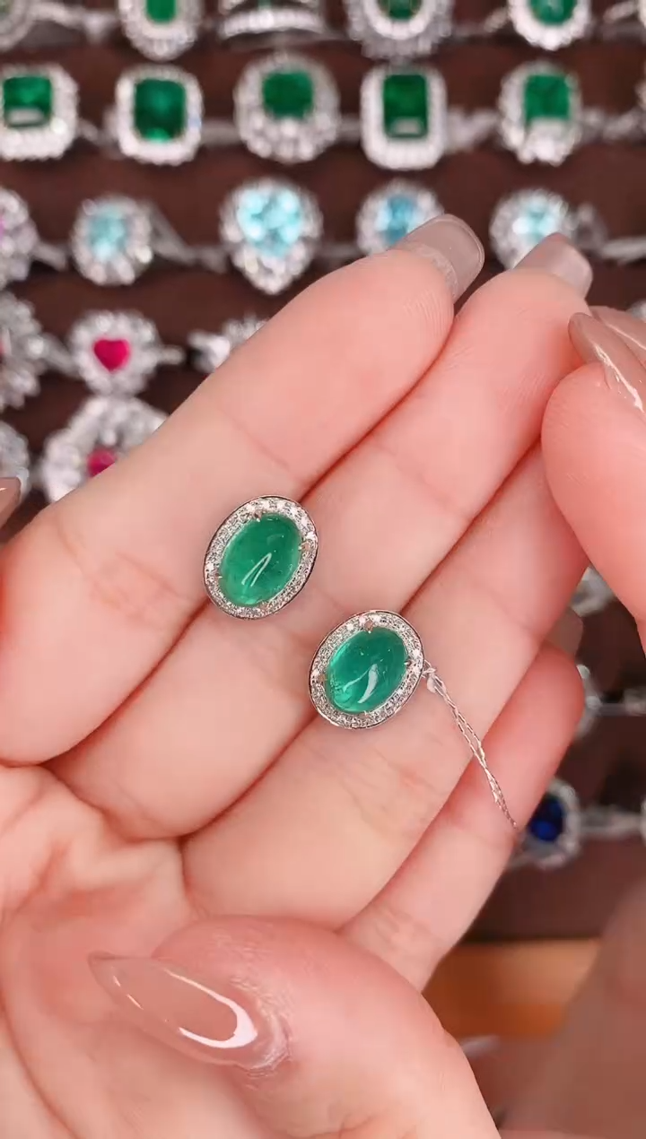【闪购商品】祖母绿18K金耳饰18K金镶嵌-3ct