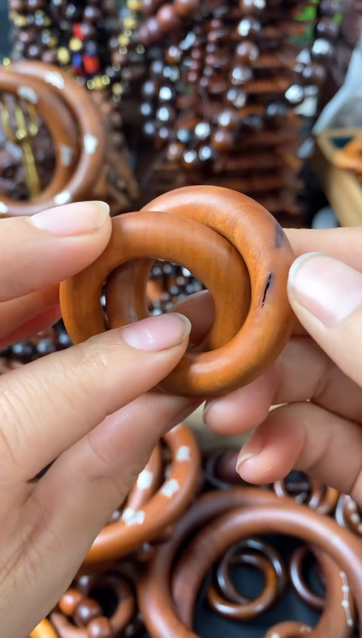 【闪购商品】木枣木微瑕小乾坤圈随机发货