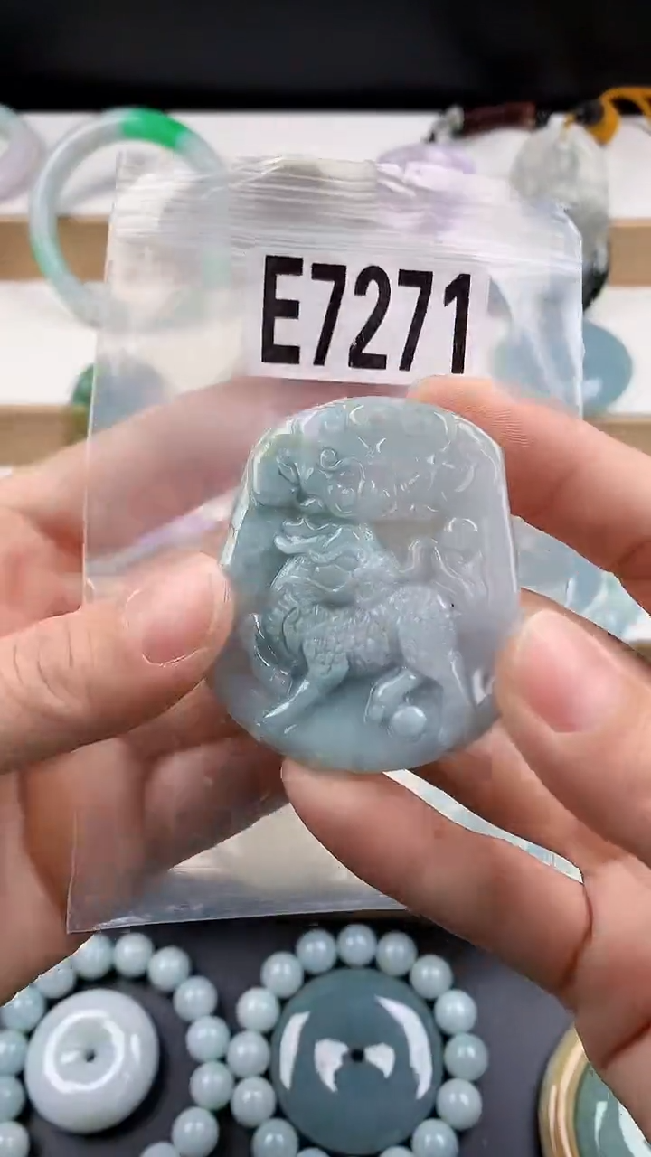 颈饰未镶嵌翡翠天然翡翠吊坠挂件