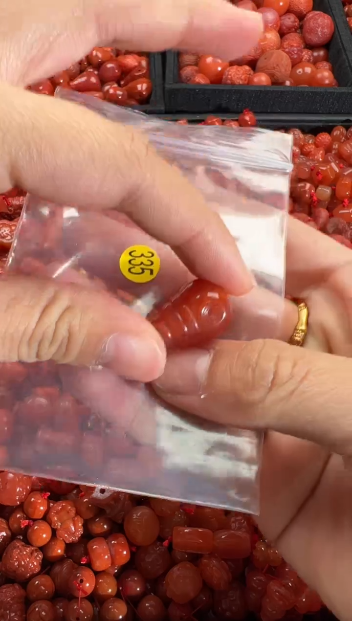 【闪购商品】南红玛瑙颈饰未镶嵌1