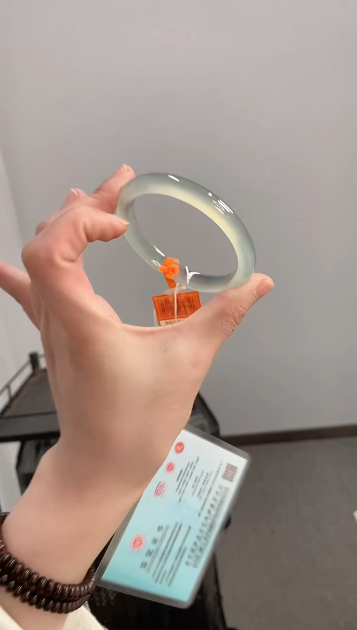 【闪购商品】玛瑙/玉髓手镯未镶嵌56-57圈