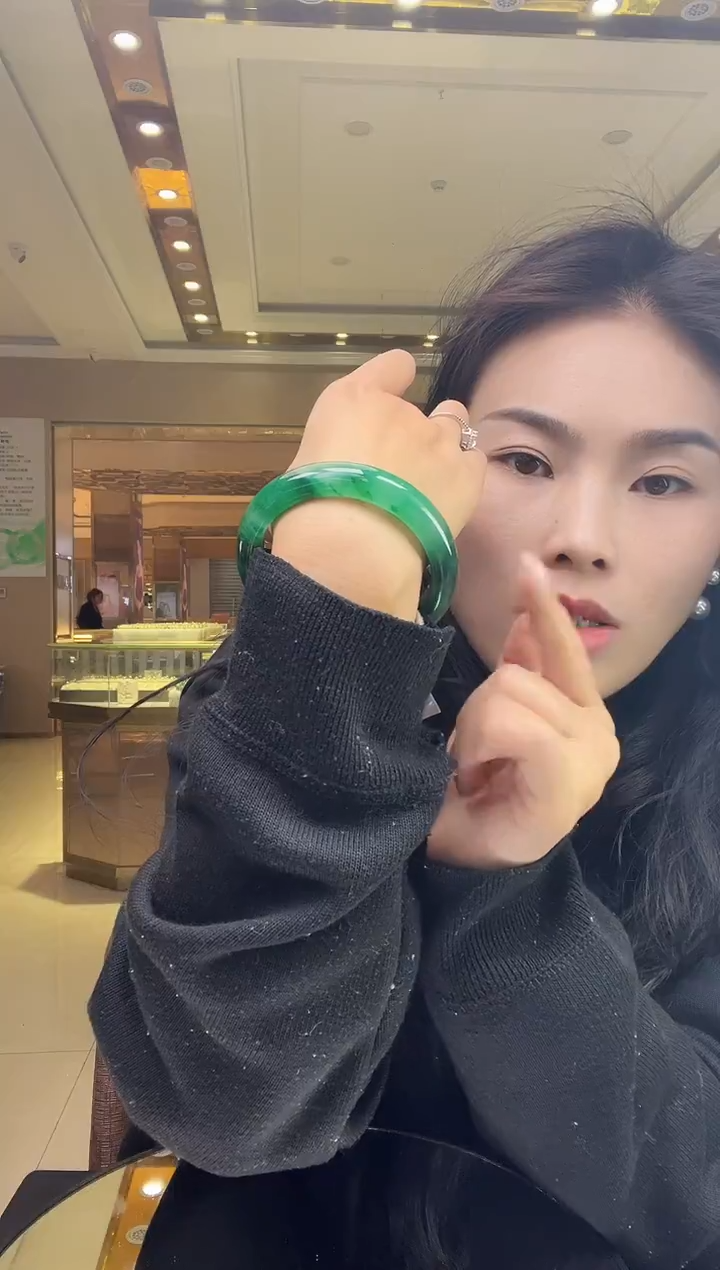 未镶嵌手镯石英质玉63