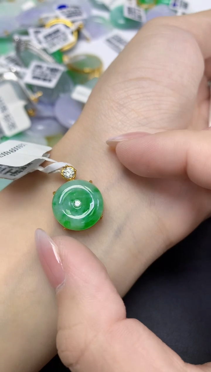 颈饰未镶嵌翡翠天然缅甸翡翠A货多样性发一件