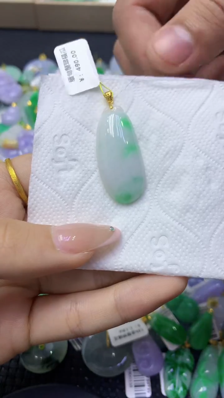 颈饰未镶嵌翡翠天然缅甸翡翠A货