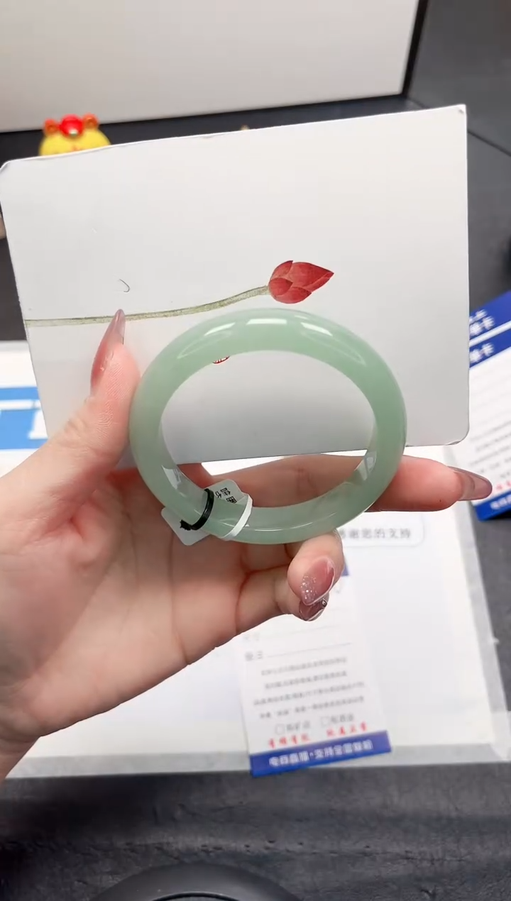 【闪购商品】石英质玉手镯未镶嵌370-56