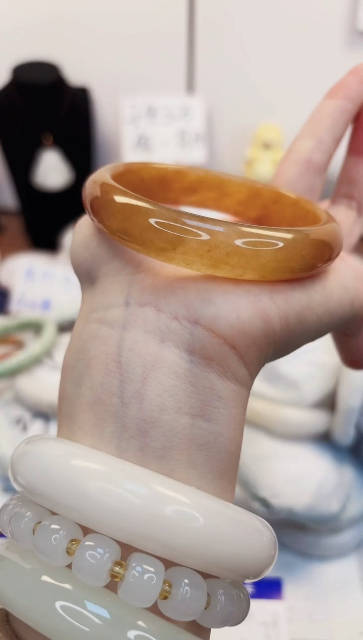 【闪购商品】石英质玉手镯未镶嵌281