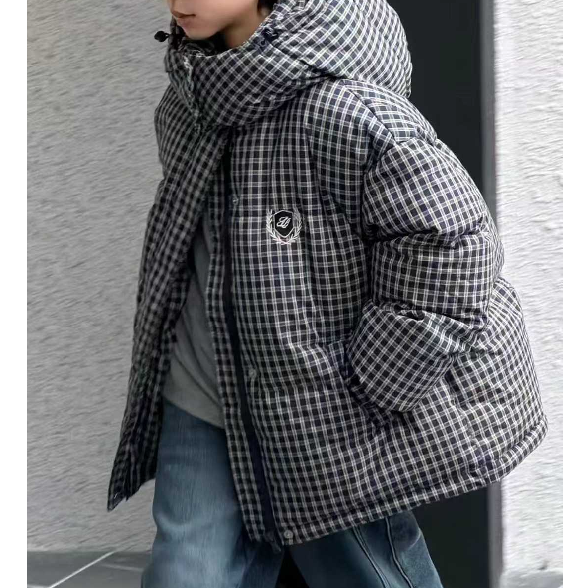 24男童25冬季蓬松潮流连帽款格子羽绒服6106