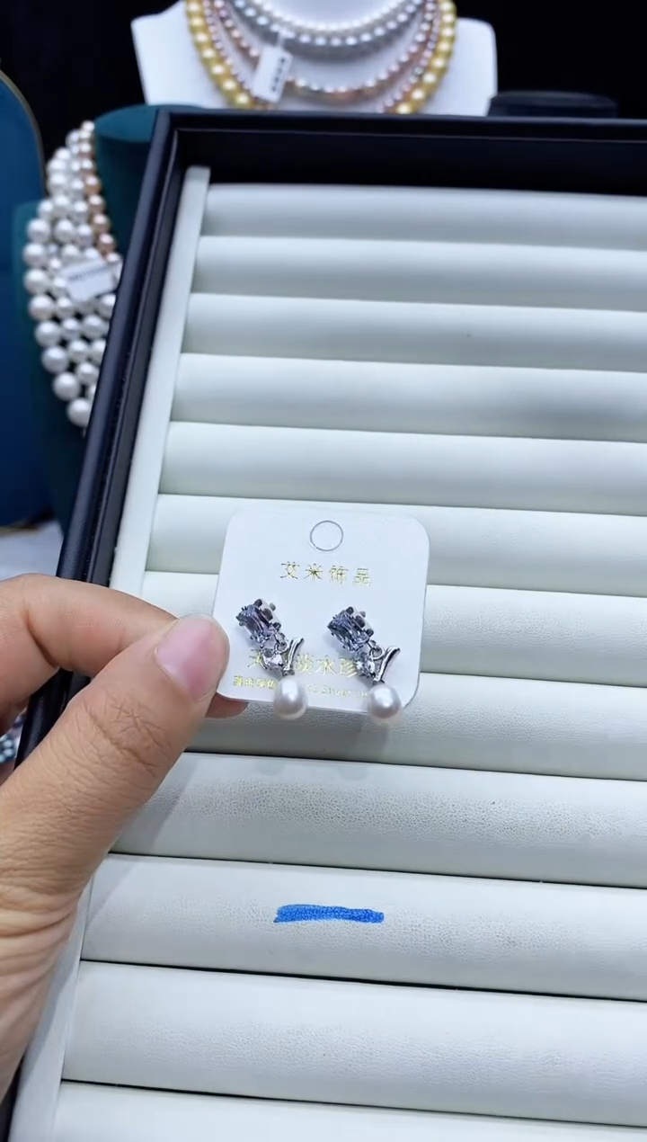 未镶嵌淡水珍珠耳饰珍珠耳饰