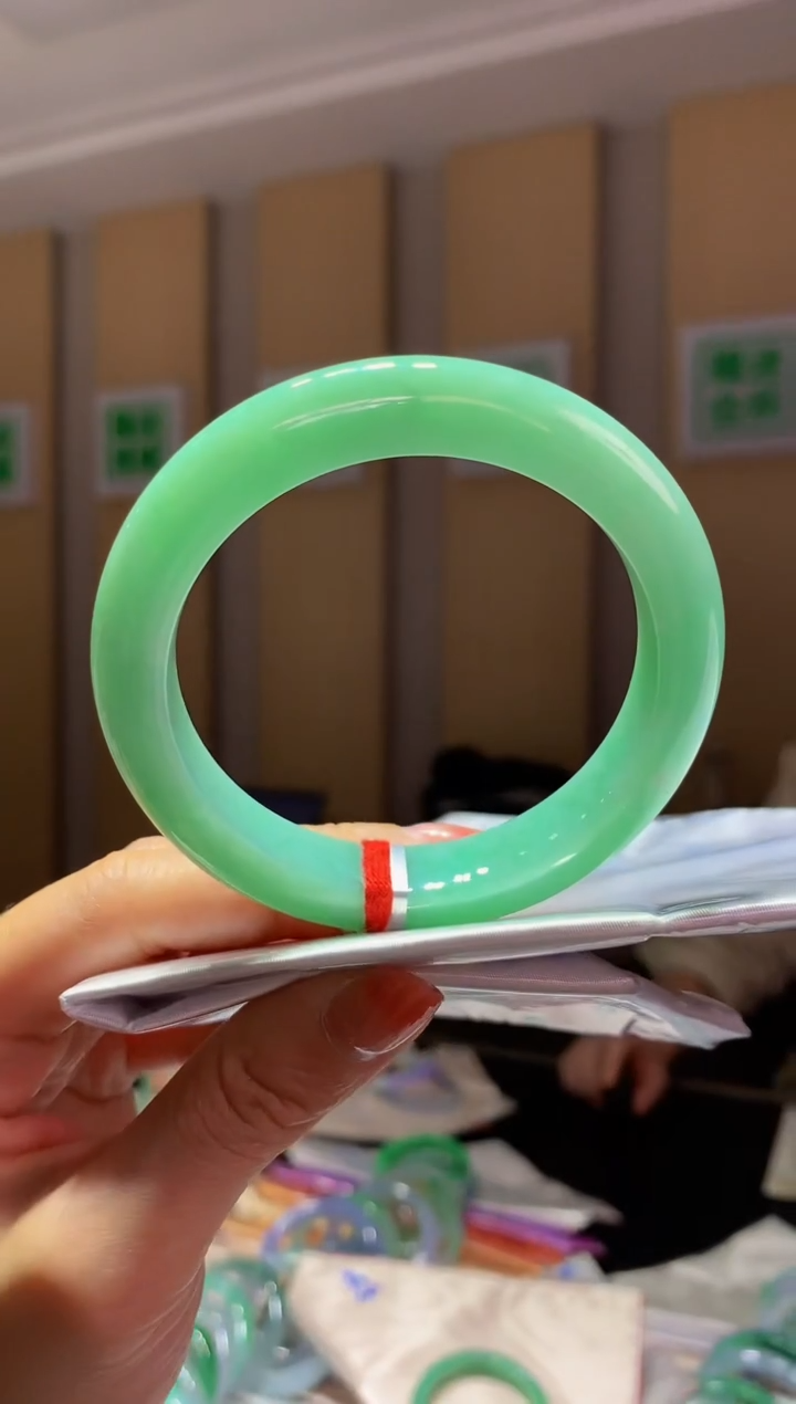 未镶嵌手镯翡翠-C42 圈口56.8 