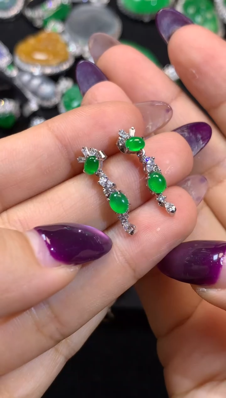 颈饰18K金镶嵌翡翠翡翠耳饰（福利好价）