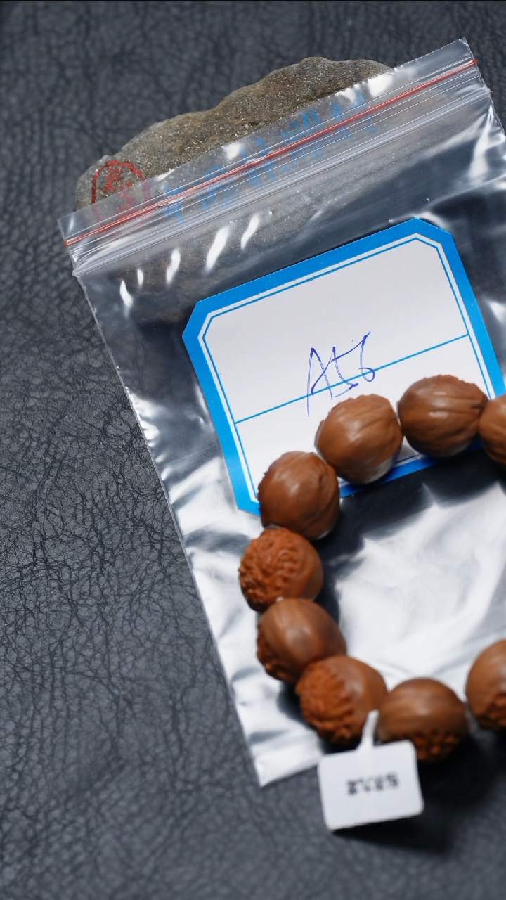 【闪购商品】橄榄核吊坠橄榄核