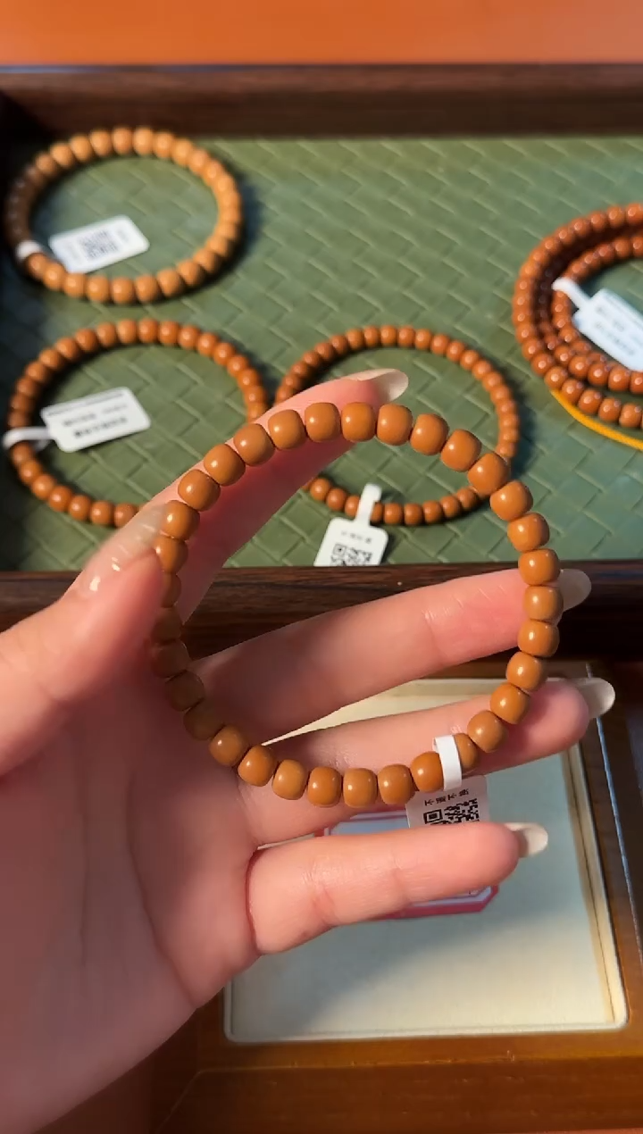 手串橄榄核【168】7mm老挝核尖老型单圈、