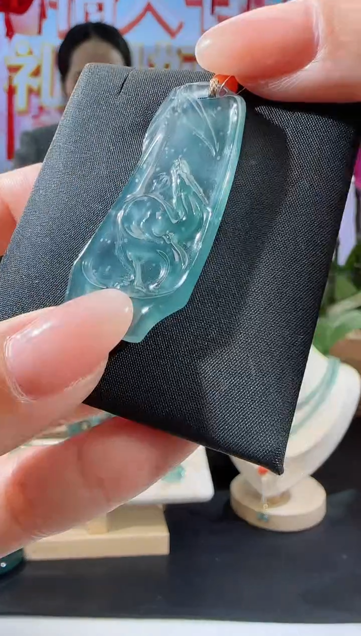 【闪购商品】翡翠吊坠(不含链)未镶嵌龙牌