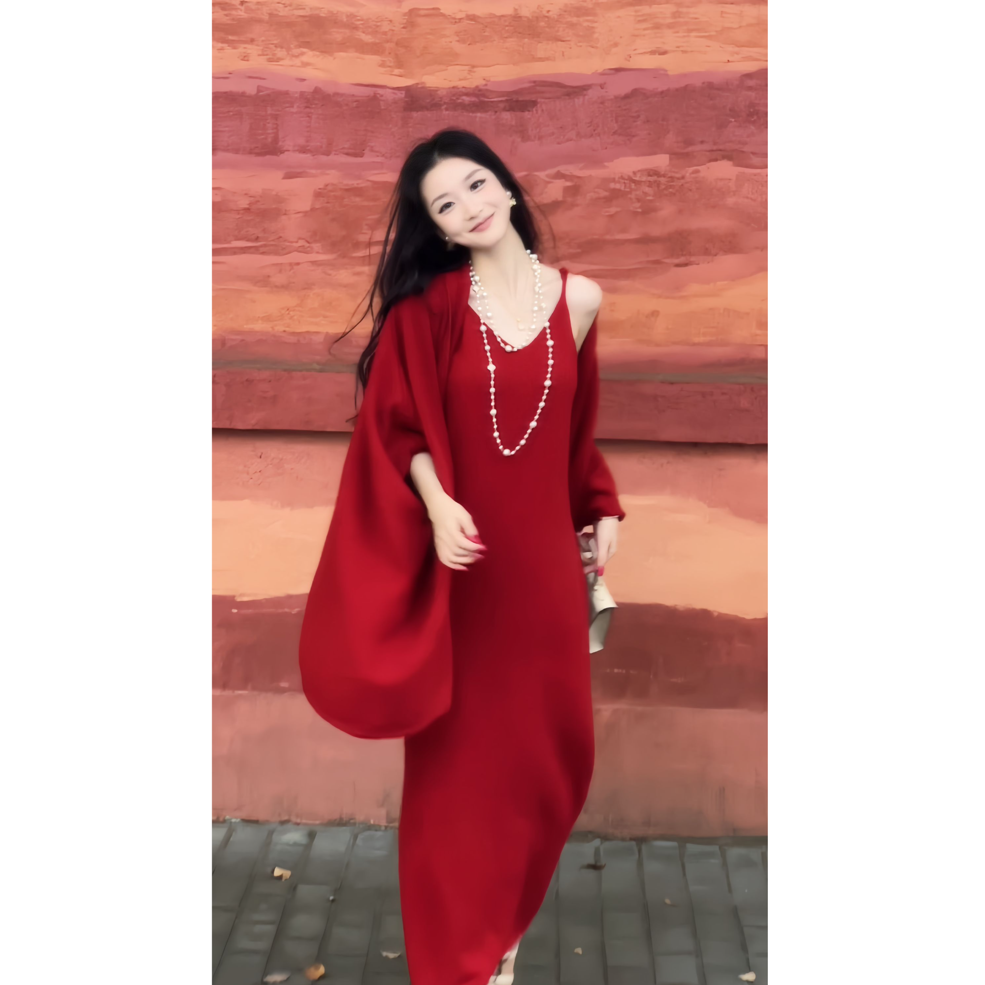 2025年秋冬季新款套装简单大方名媛高级感米白色披肩+连衣裙女