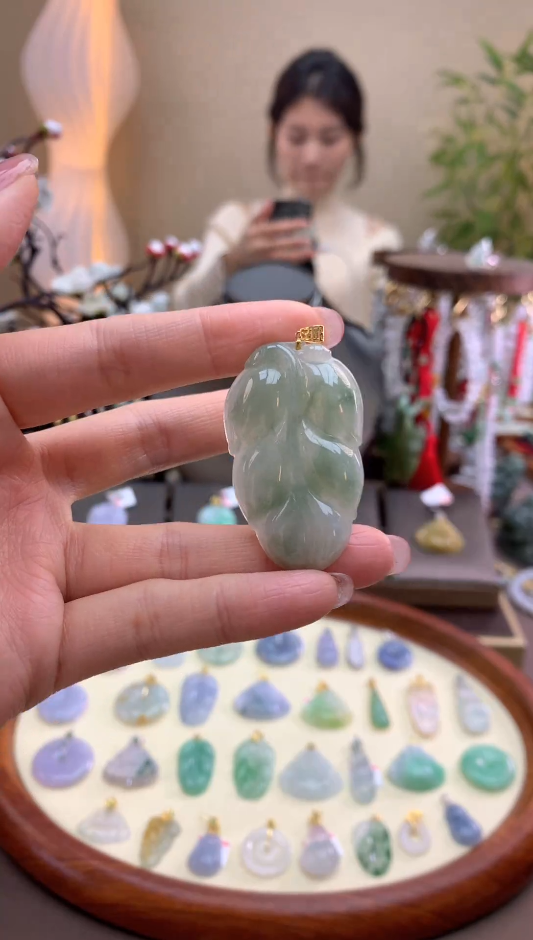 【闪购商品】翡翠颈饰18K金镶嵌叶子