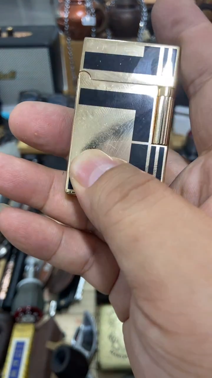 瓷片闪购商品  如图所示