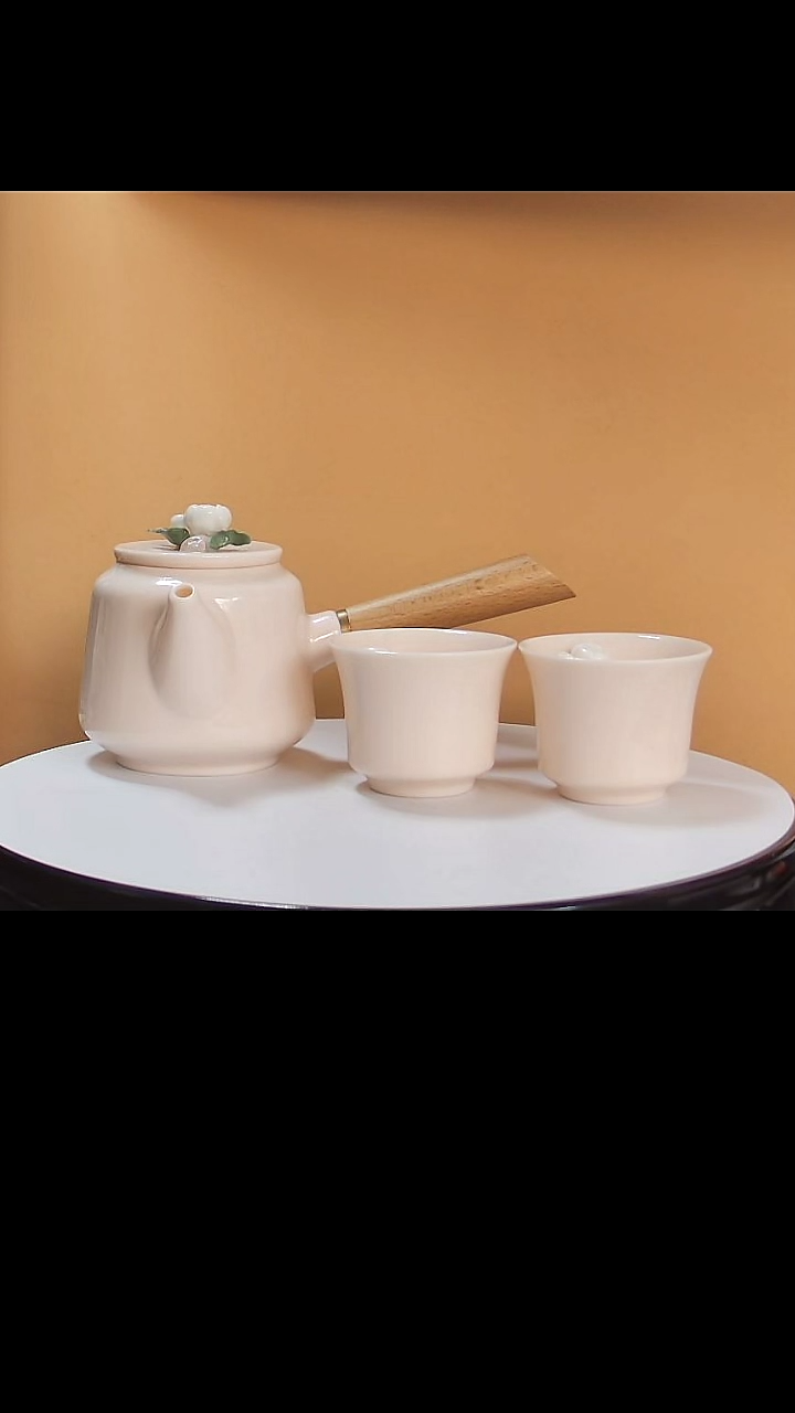 【闪购商品】粉色茶壶加两个杯子