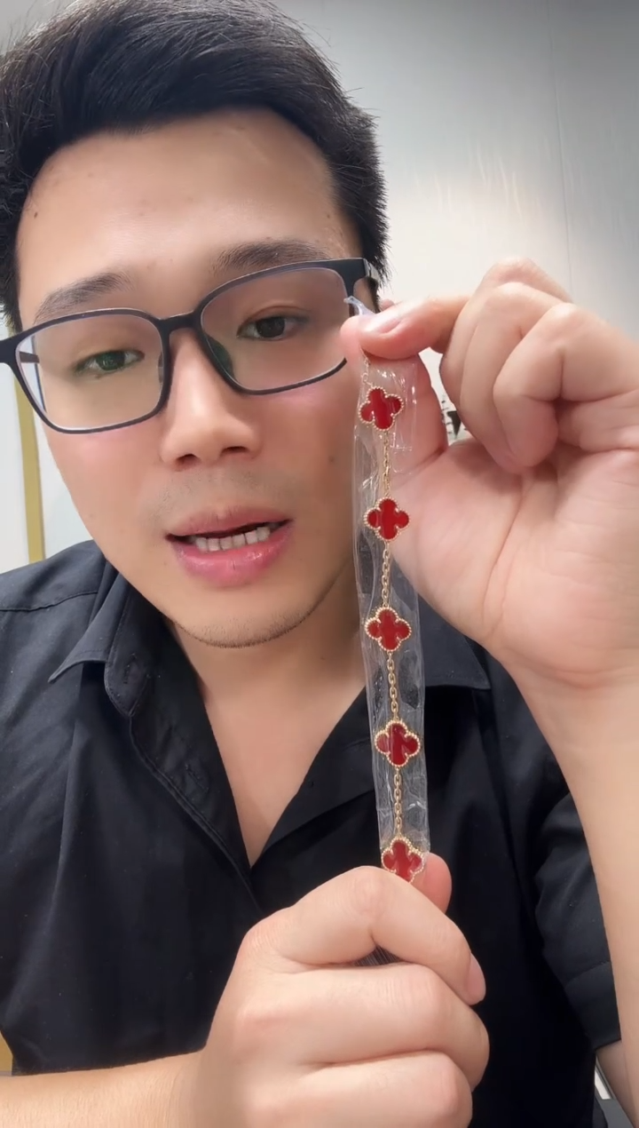 18K金镶嵌手链玛瑙/玉髓高****家红色k黄，五花手链