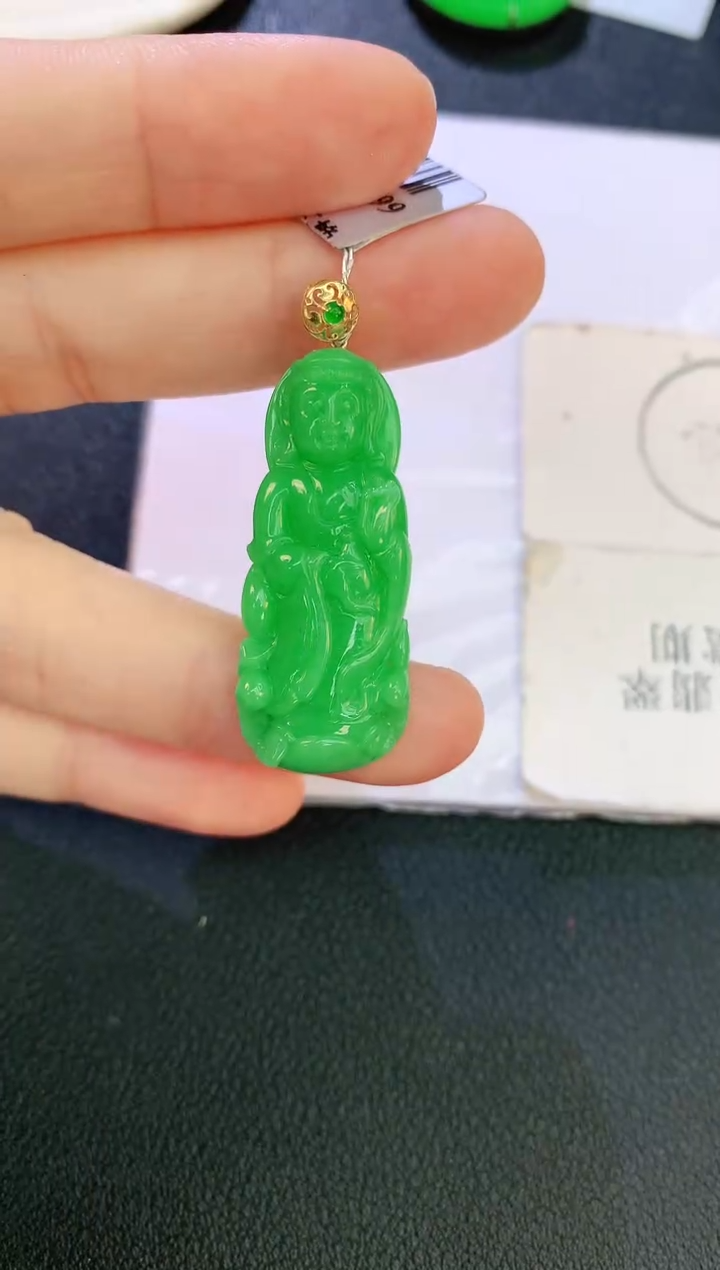 翡翠18K金镶嵌颈饰 赠礼盒证书 麦麦