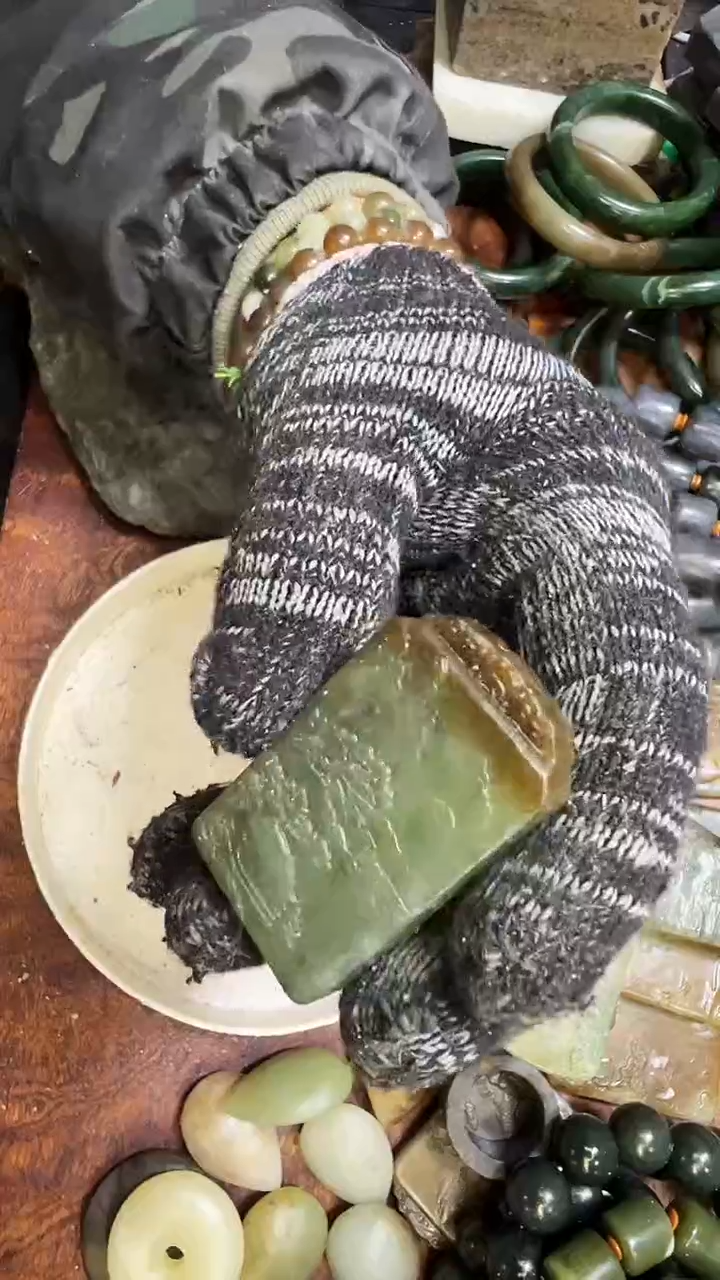 未镶嵌和田玉珠宝半成品1