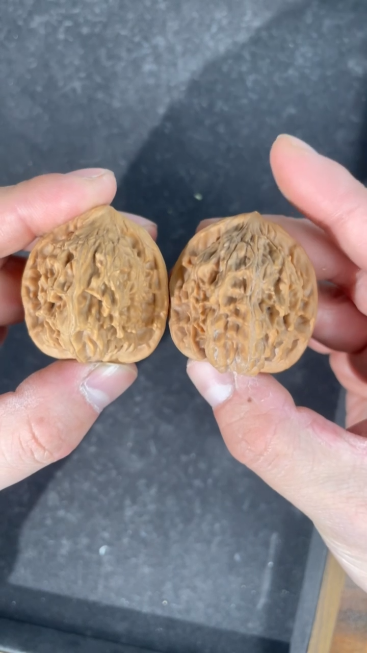 【闪购商品】文玩核桃把件39全品红狮子