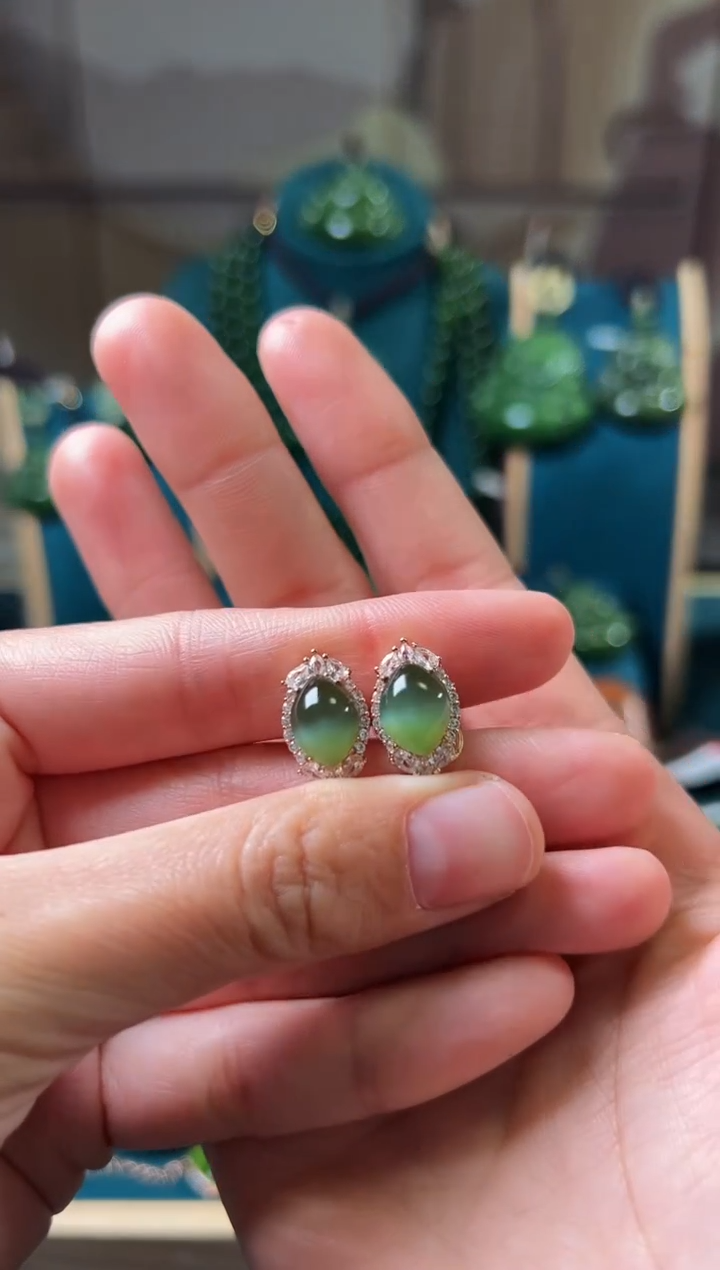 【闪购商品】和田玉（碧玉）耳钉银S925镶嵌碧玉