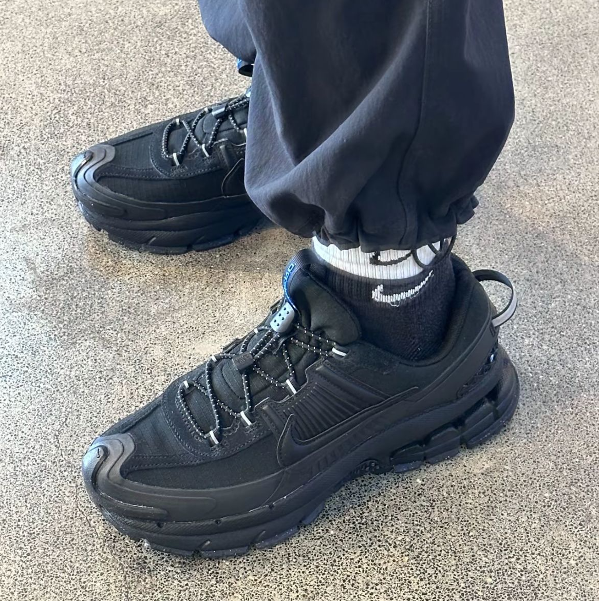 Nike Zoom Vomero Roam黑武士休闲跑鞋情侣款FV2295002